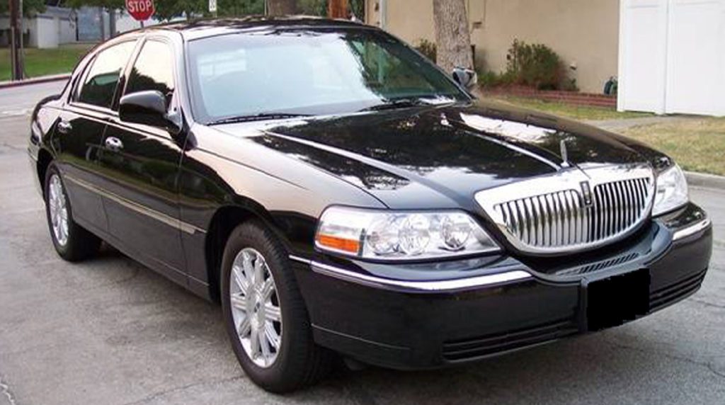 luxury_sedan_black